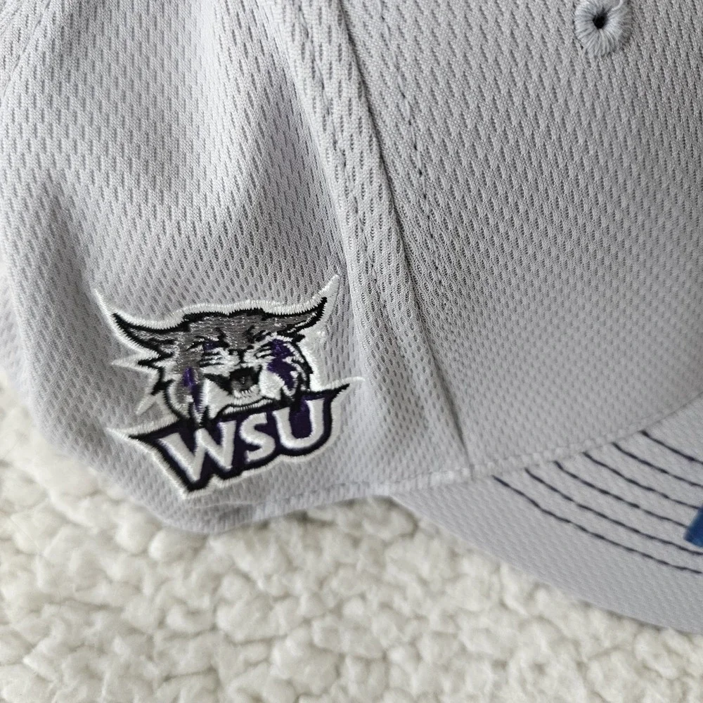BLACK CLOVER LIVE LUCKY WEBER STATE UNIVERSITY WSU WILDCATS CAP GRAY S/M NWT